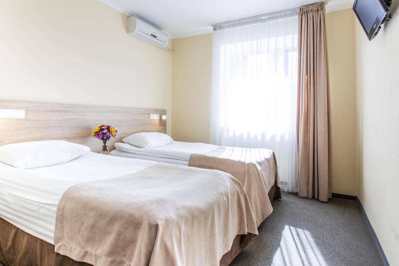 Nikotel Hotel Миколаїв Екстер'єр фото