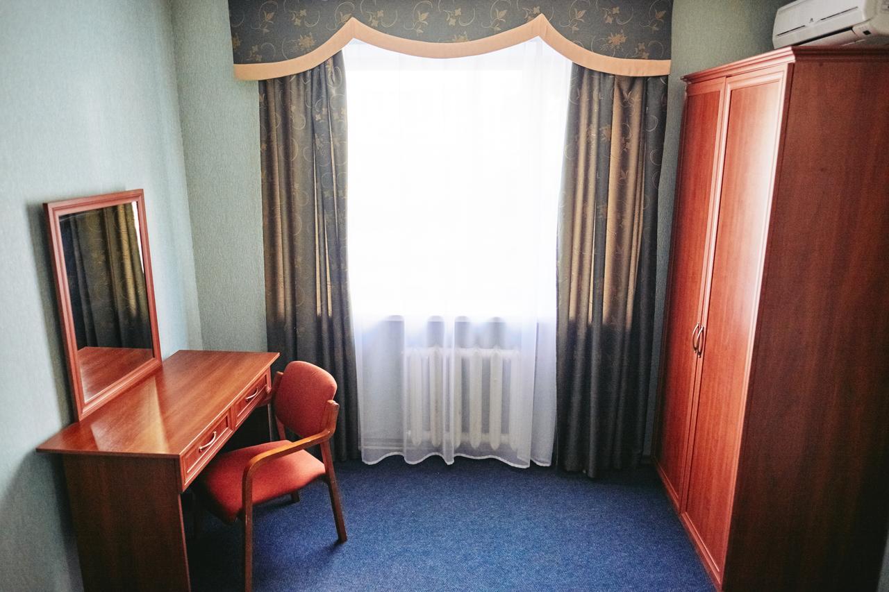 Nikotel Hotel Миколаїв Екстер'єр фото