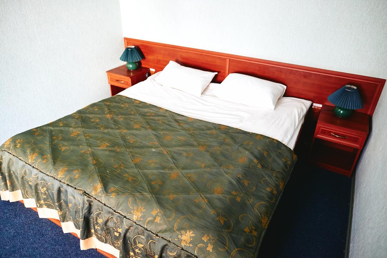 Nikotel Hotel Миколаїв Екстер'єр фото
