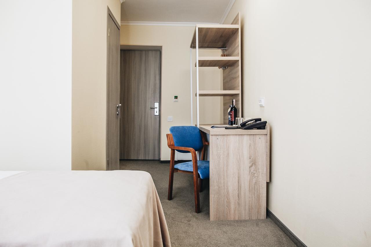 Nikotel Hotel Миколаїв Екстер'єр фото