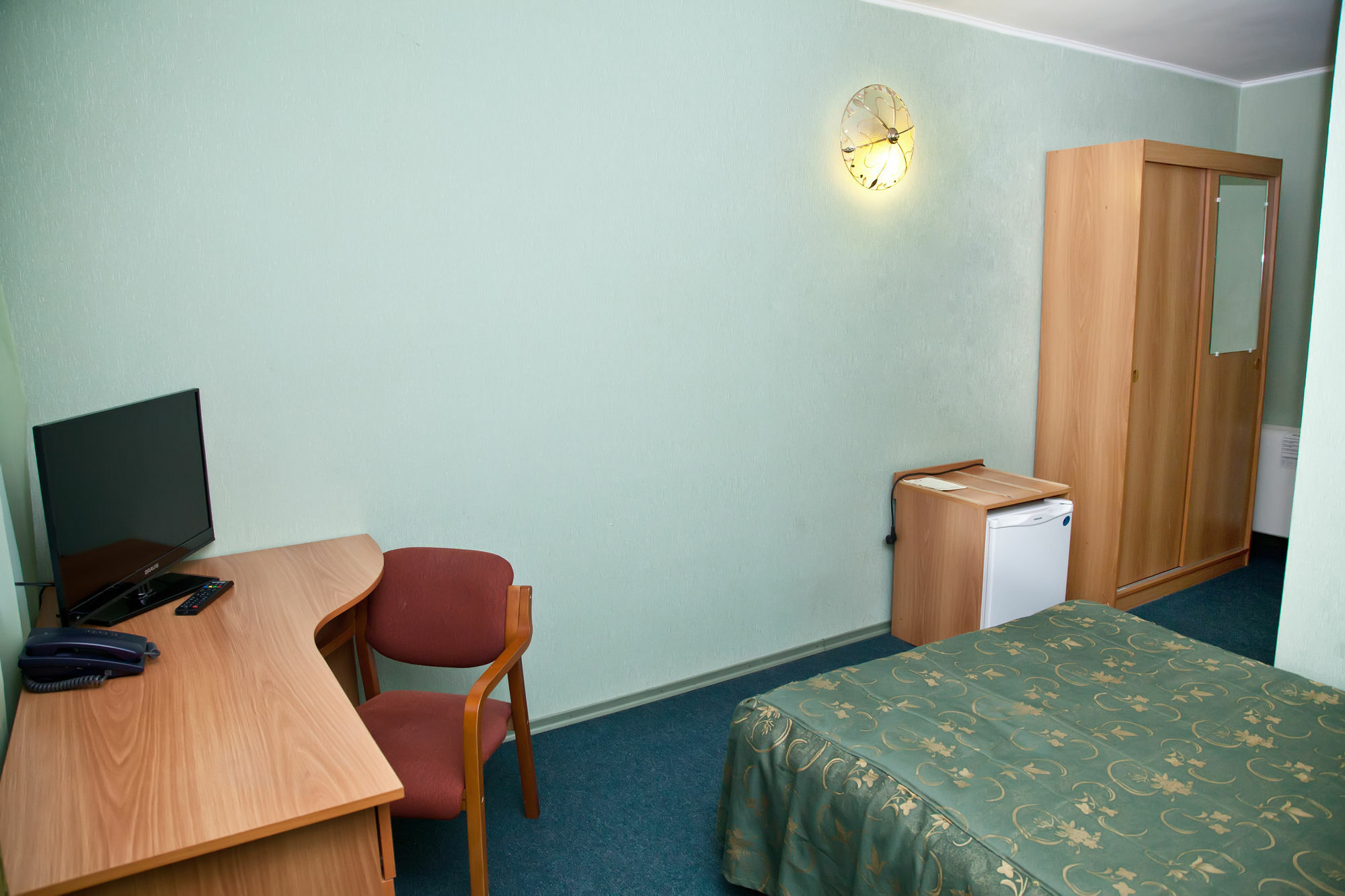 Nikotel Hotel Миколаїв Екстер'єр фото