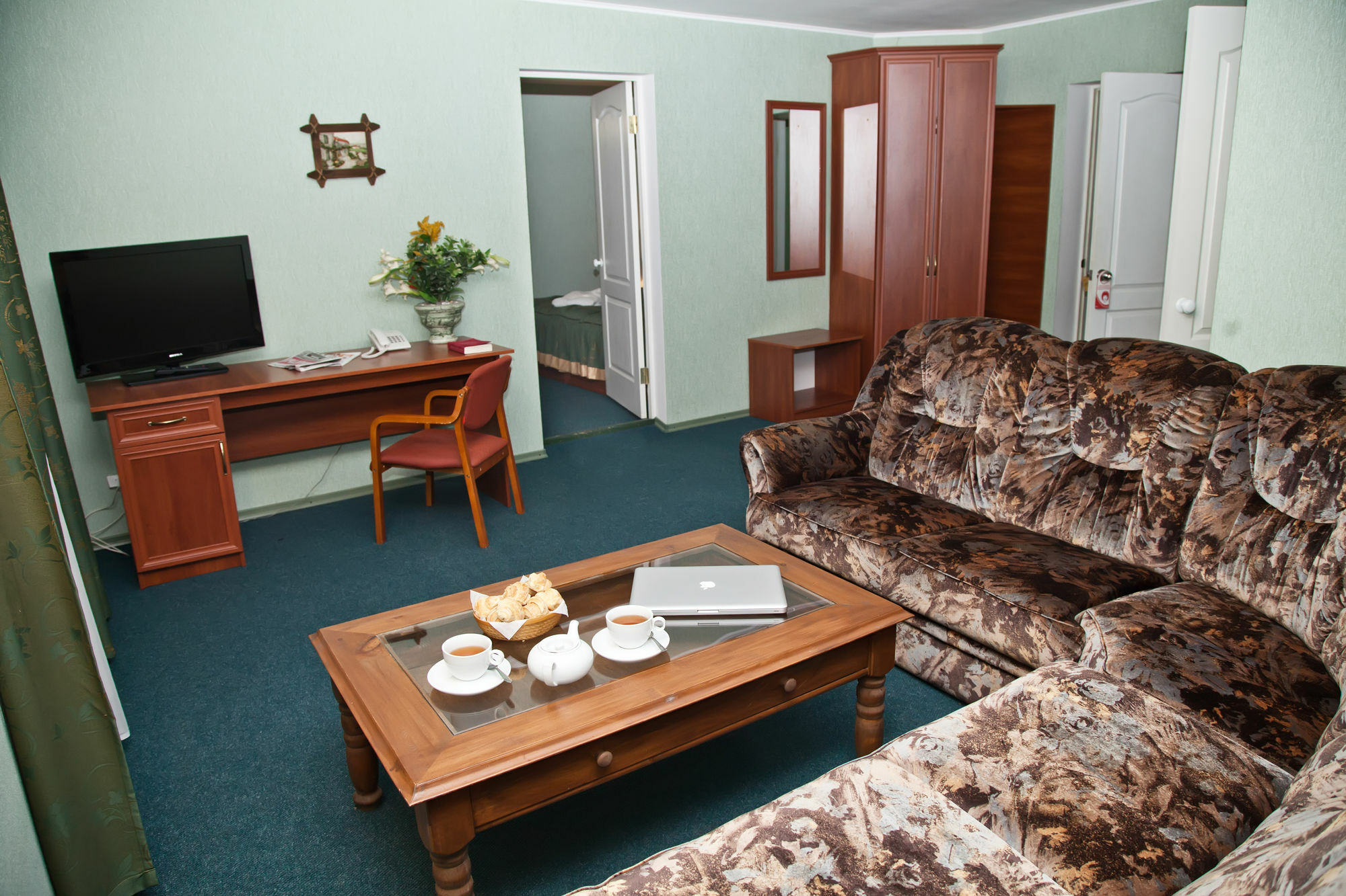 Nikotel Hotel Миколаїв Екстер'єр фото