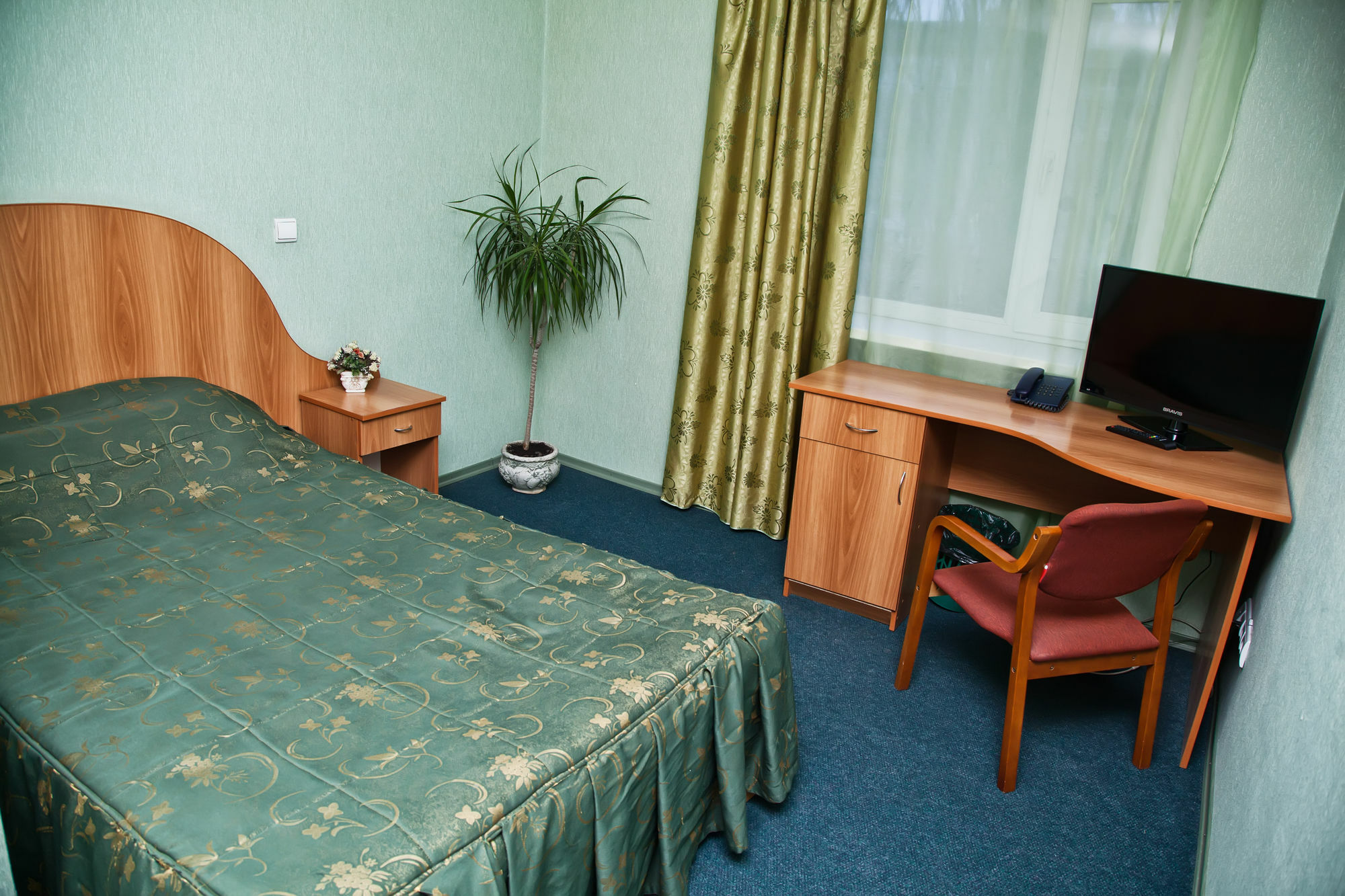Nikotel Hotel Миколаїв Екстер'єр фото